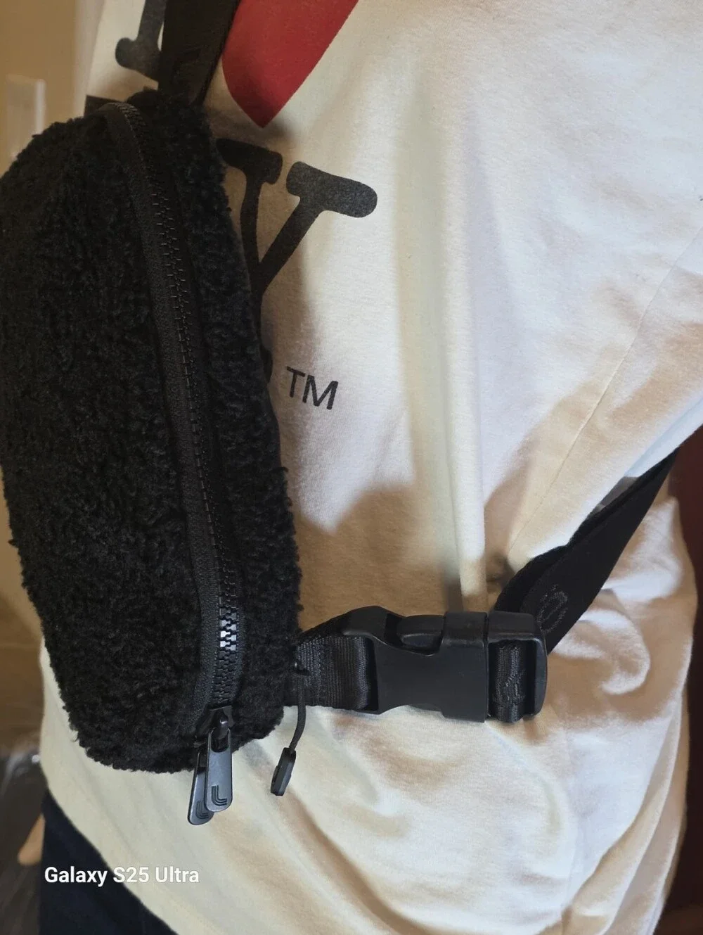 Lolë Black Sherpa Fleece Belt Bag Fanny Pack Adjustable Logo Strap EUC